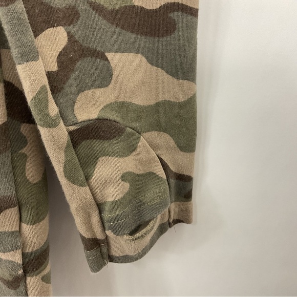 Chelsea‎ DeBoer By Lily & Lottie Camo Cowl Neck Tunic Top Size Large - Picture 2 of 7